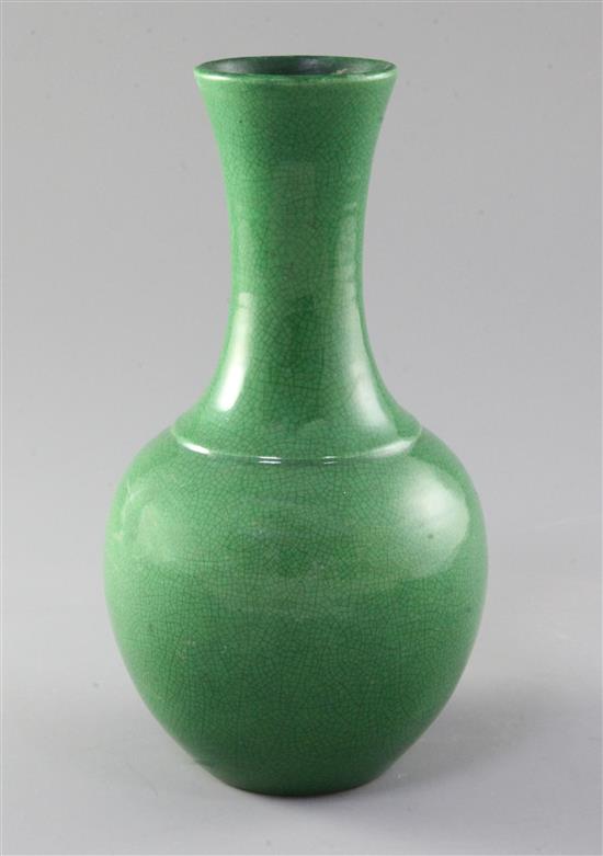 A Chinese green crackle glazed vase, Yuhuchunping, 18th / 19th century, height 21.5cm